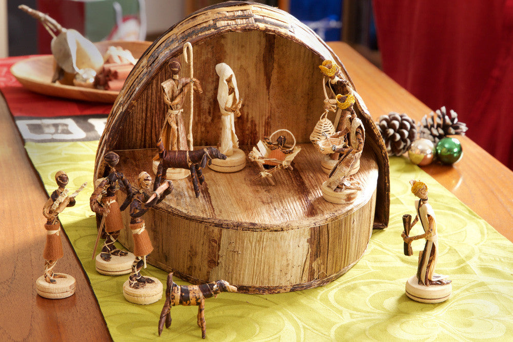 Swahili Banana Fiber Nativity Scene in Rounded Box  - 4